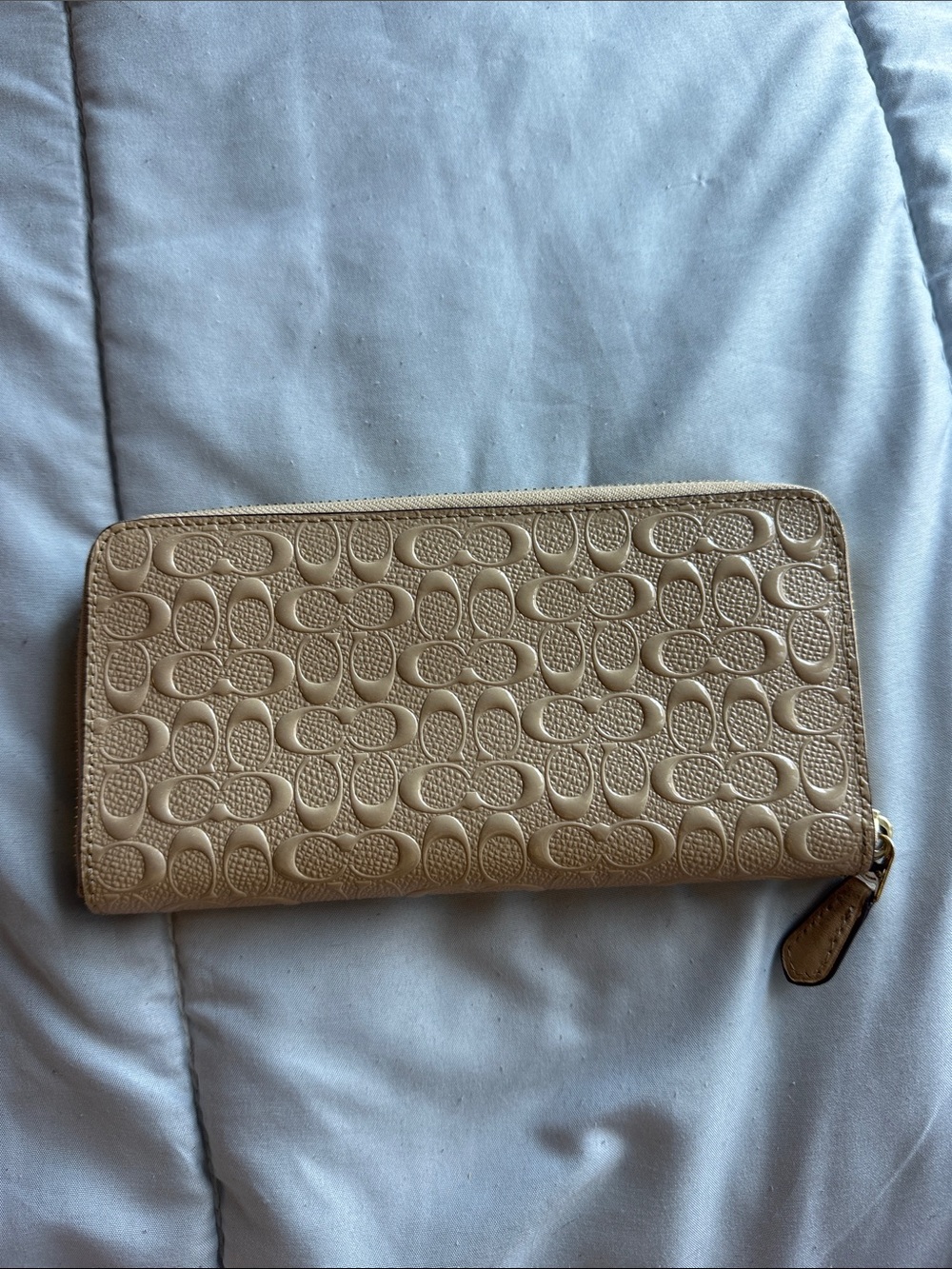 Coach Embossed Signature Zip Wallet - Cream - Picture 2 of 9